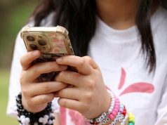 UAE bans Social media for U-15s UAE bans Social media for U-15s