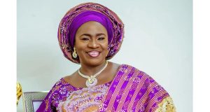 Hubert Ogunde convinced me to leave nursing for acting – Iya Rainbow Hubert Ogunde convinced me to leave nursing for acting - Iya Rainbow