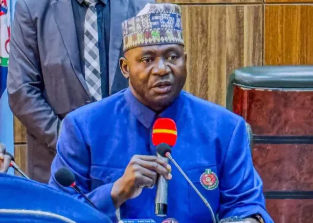 Bandits threatened to k!ll Oyo pupils if troops came closer - Defence Minister Bandits threatened to k!ll Oyo pupils if troops came closer - Defence Minister