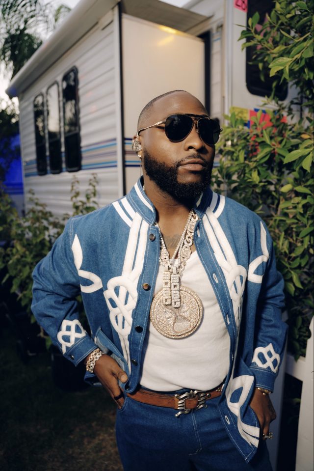 Put God first after making it - Davido Put God first after making it - Davido