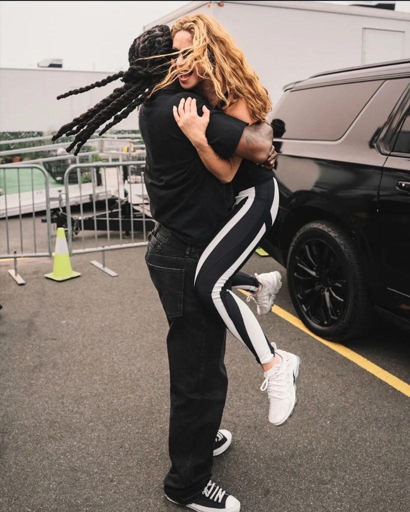 Burna Boy, Shakira reunite ahead of final half-time show 3 Burna Boy, Shakira reunite ahead of half-time final show