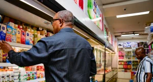 Photos: NDC presidential candidate, Peter Obi spotted shopping at a supermarket Peter Obi