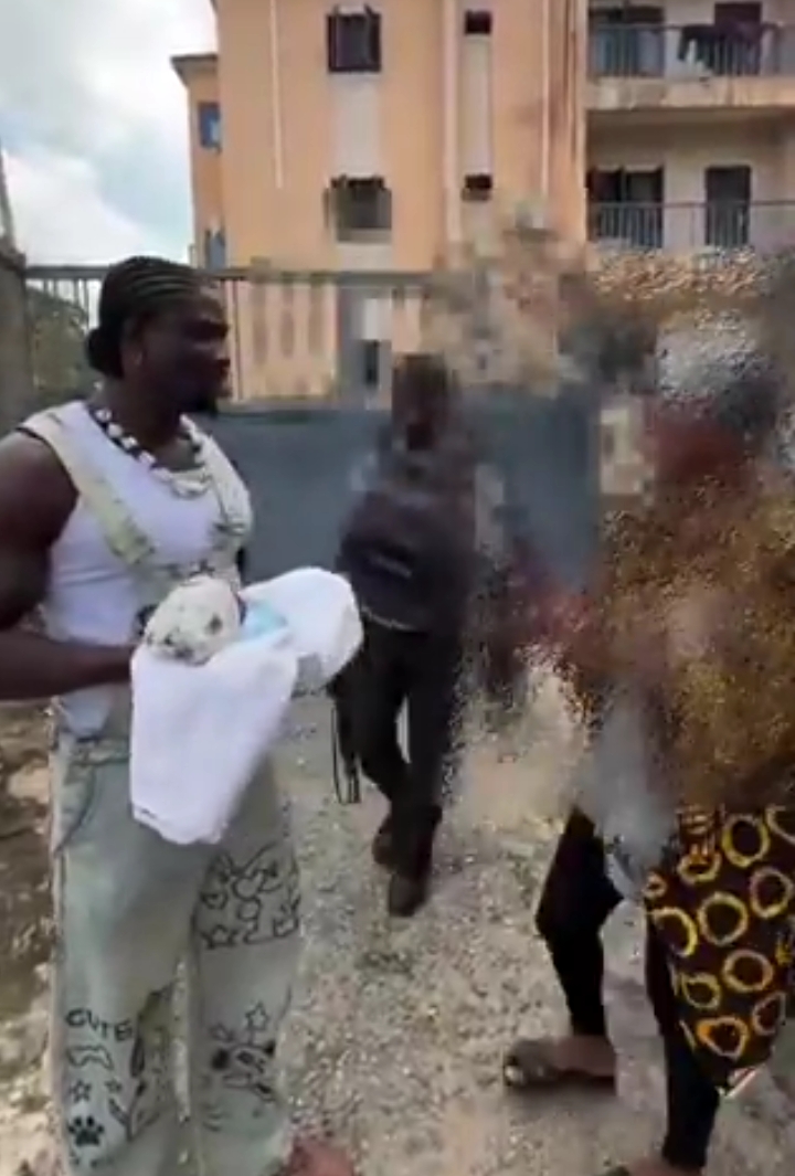 VeryDarkMan recovers newborn baby in Abuja 2 VeryDarkMan recovers newborn baby sold in Abuja