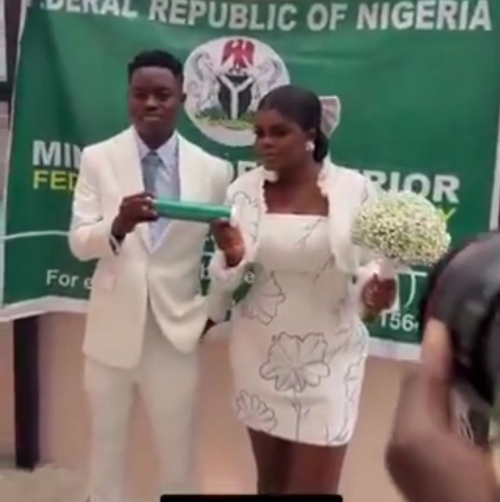 Peller & Jarvis now legally married 1 Peller & Jarvis legally married