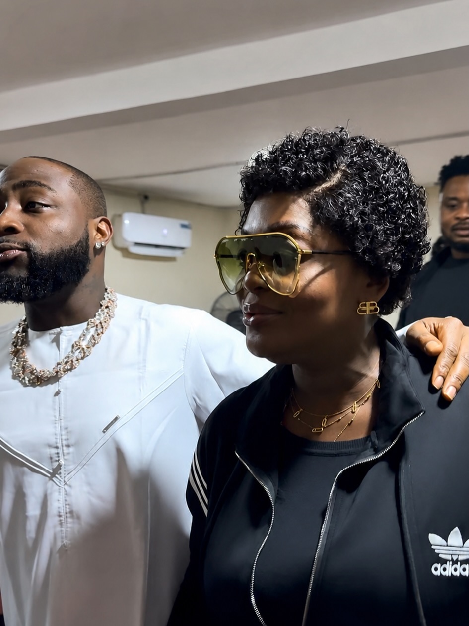 Davido, Eniola Badmus reunite 3 eniola badmus 093ebecb 7