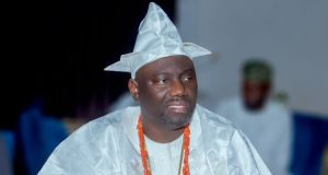 Alaafin of Oyo demands apology from Professor over “lateness” remark Alaafin of Oyo demands apology from Professor over "lateness" remark