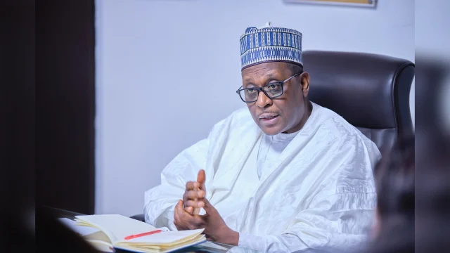 FG to decriminalise attempted su!cide