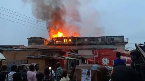 Fire razes 300 shops in Oyo market Fire razes 300 shops in Oyo market