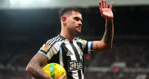 Arsenal agree deal to sign Bruno Guimarães Arsenal agree deal for Bruno Guimarães