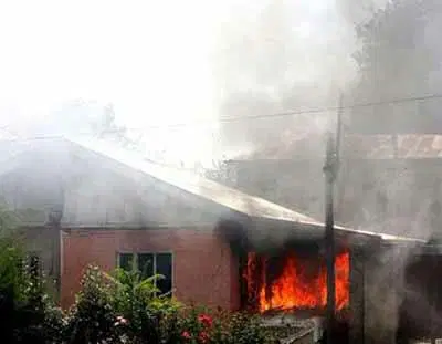 HPn_ddCW8AAXwMyFire destroys hostel at St Louis College, Jos Fire destroys hostel at St Louis College, Jos