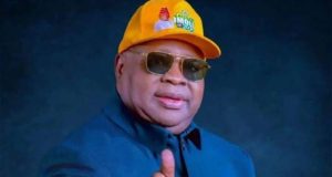 Hoodlums attack Adeleke’s convoy in Osogbo ADELEKE