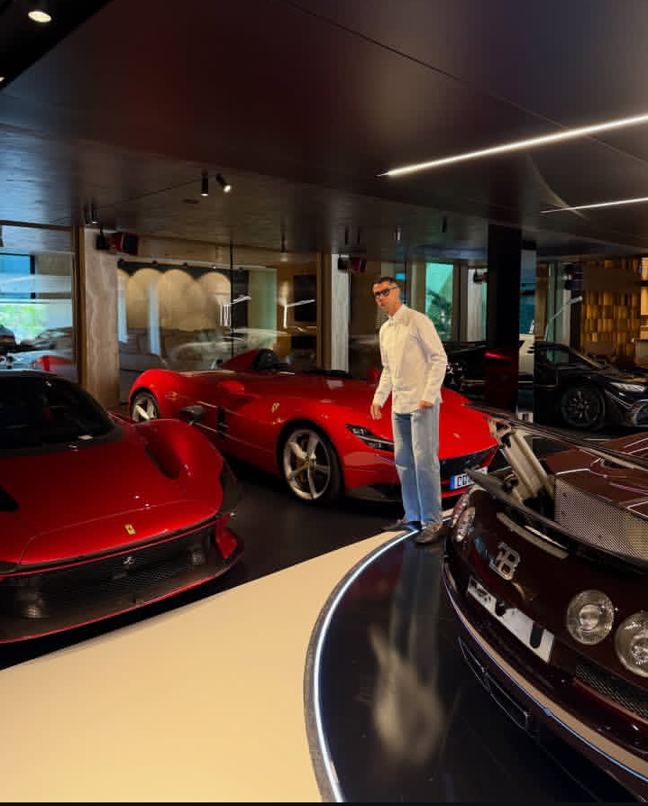 Ronaldo flaunts Supercar Garage 1 Ronaldo flaunts Supercar Garage