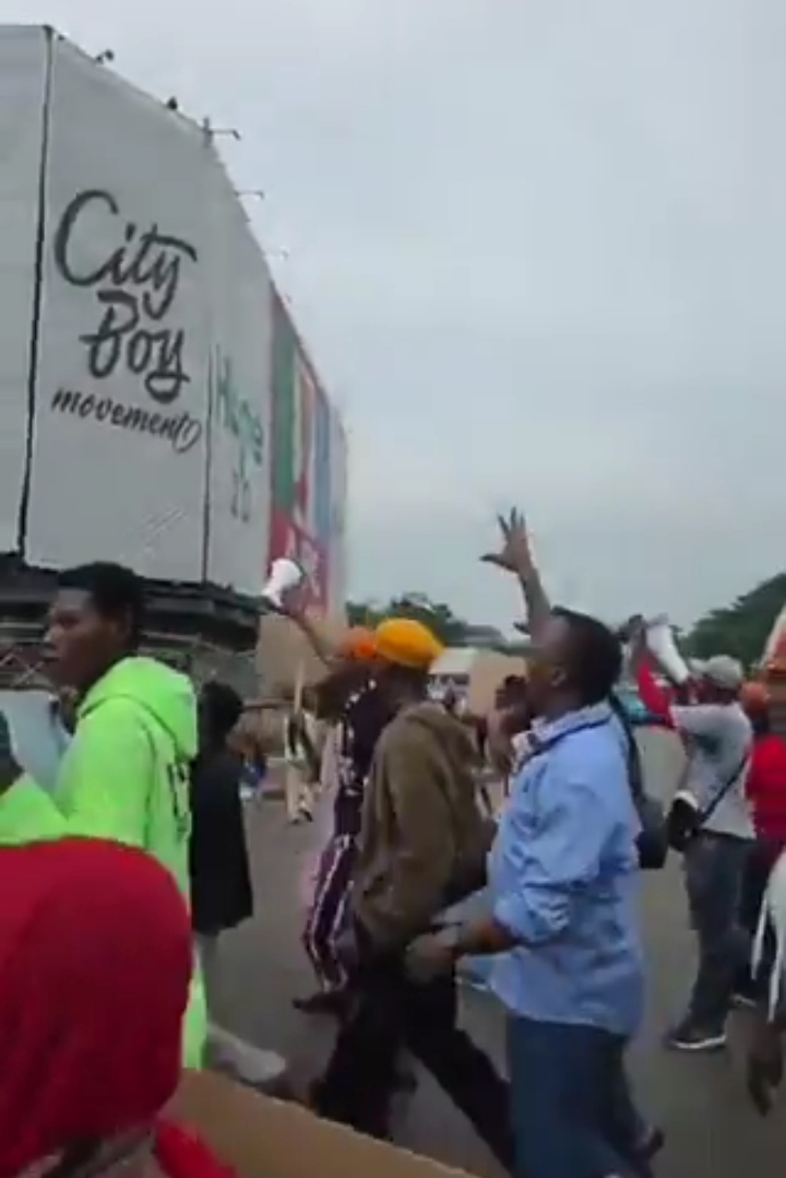 Sowore leads "Tinubu Must Go" protest in Abuja 1 Sowore leads "Tinubu Must Go" protest in Abuja