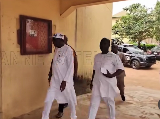 Senator Fadahunsi arrives Osun Police HQ 1 Senator Fadahunsi arrives Osun Police HQ