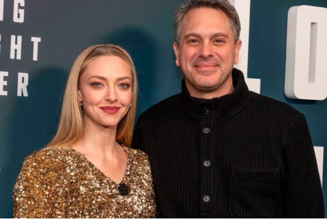 Amanda Seyfried SPLITS from husband after nine years