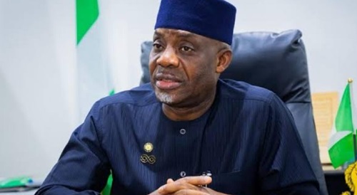 Education ministry workers block Tunji Alausa from entering office Education ministry workers block Tunji Alausa from entering office