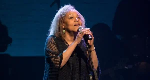 Grammy-Winning Jazz singer d!es @ 70 Grammy-Winning Jazz singer d!es @ 70