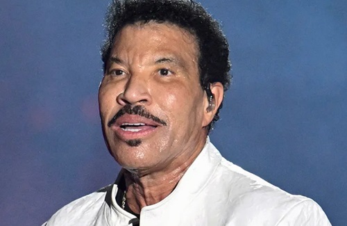 Lionel Richie HOSPITALIZED again Lionel Richie HOSPITALIZED again