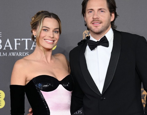 Margot Robbie officially changes her name Margot Robbie officially changes her name