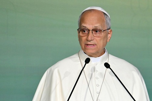 Pope warns against losing humanity to AI POPE