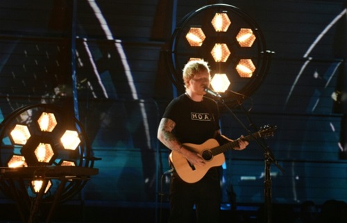 Singer Ed Sheeran returns to stage Singer Ed Sheeran returns to stage
