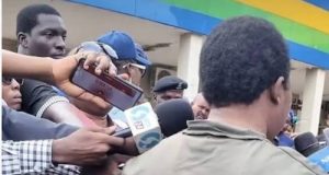Suspected child trafficker reveals how she sold newborn, twins for N300,000 Suspected child trafficker reveals how she sold newborn, twins for N300,000