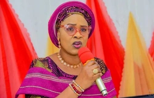 Ekiti governor’s wife bags professorship at UI Ekiti governor’s wife bags professorship at UI