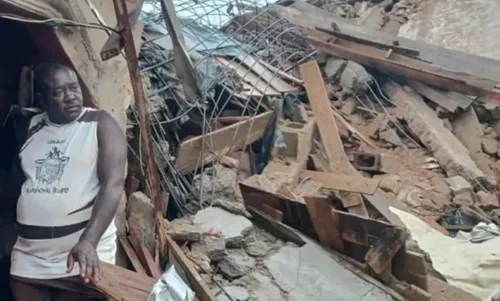 Mother, daughter d!e in Anambra building collapse Mother, daughter d!e in Anambra building collapse