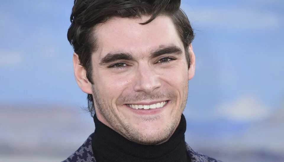‘Breaking Bad’ actor RJ Mitte d!es @ 34 ‘Breaking Bad’ actor RJ Mitte d!es @ 34